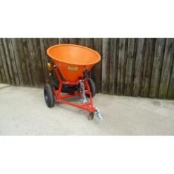 FertCast Q300 - Towable Fertiliser, Lime, Seed & Salt Spreader -Garden Care Specialty Shop rt